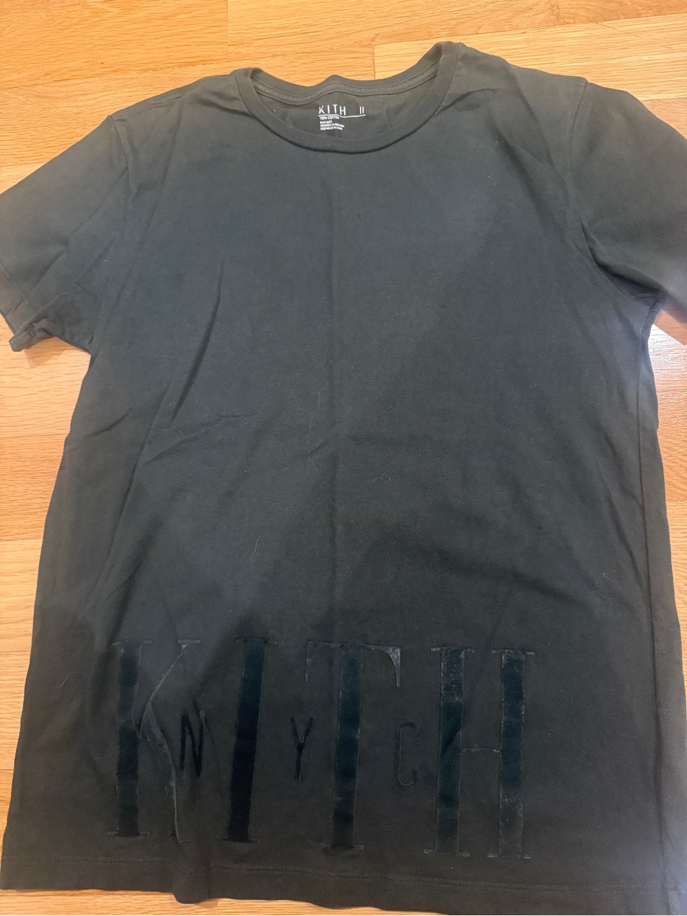 Kith II NYC army green- Short-Sleeve Tee with suede logo